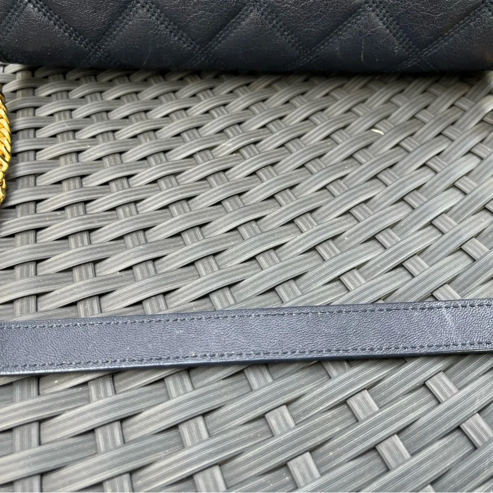 Saint Laurent  Quilted Leather Shoulder Bag in Navy with Gold YSL Logo - Picture 9 of 16